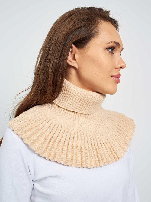 Манишка-гофре вязаная из шерсти мериноса 