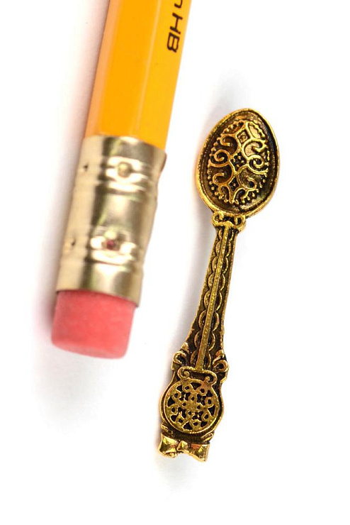 Ложка-загребушка янтарный оберег