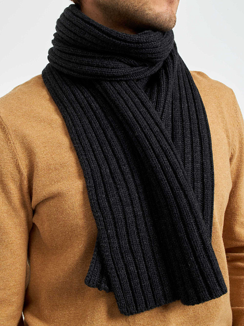 Шарф вязаный из шерсти мериноса