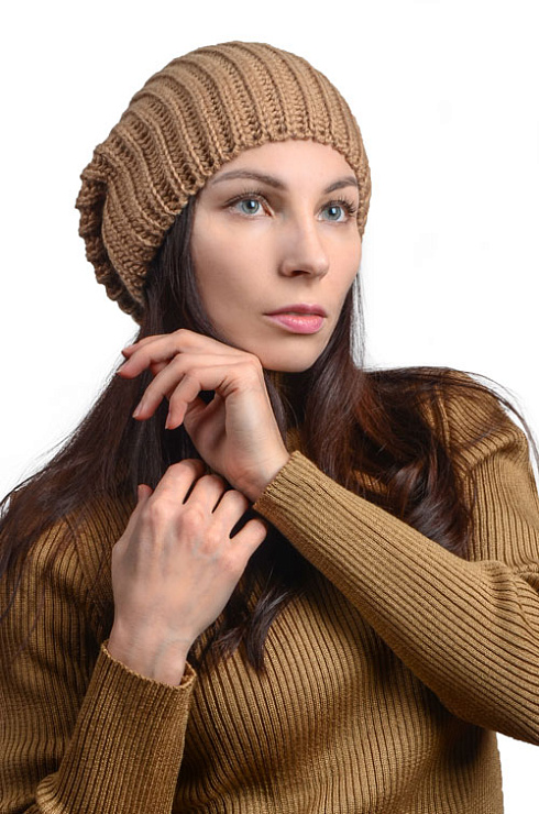 Шапка Soft вязаная из верблюжьей шерсти женская 