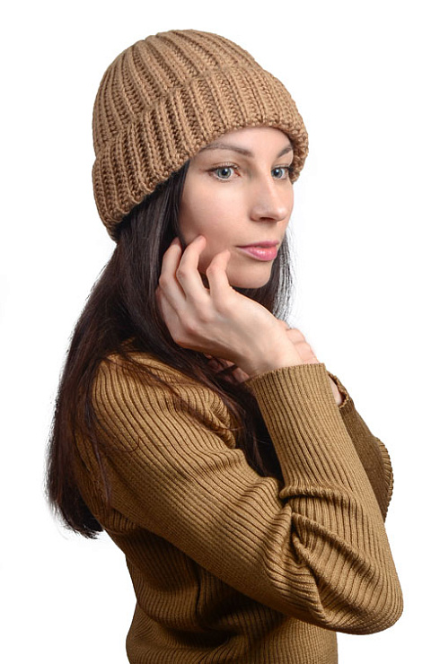 Шапка Soft вязаная из верблюжьей шерсти женская 