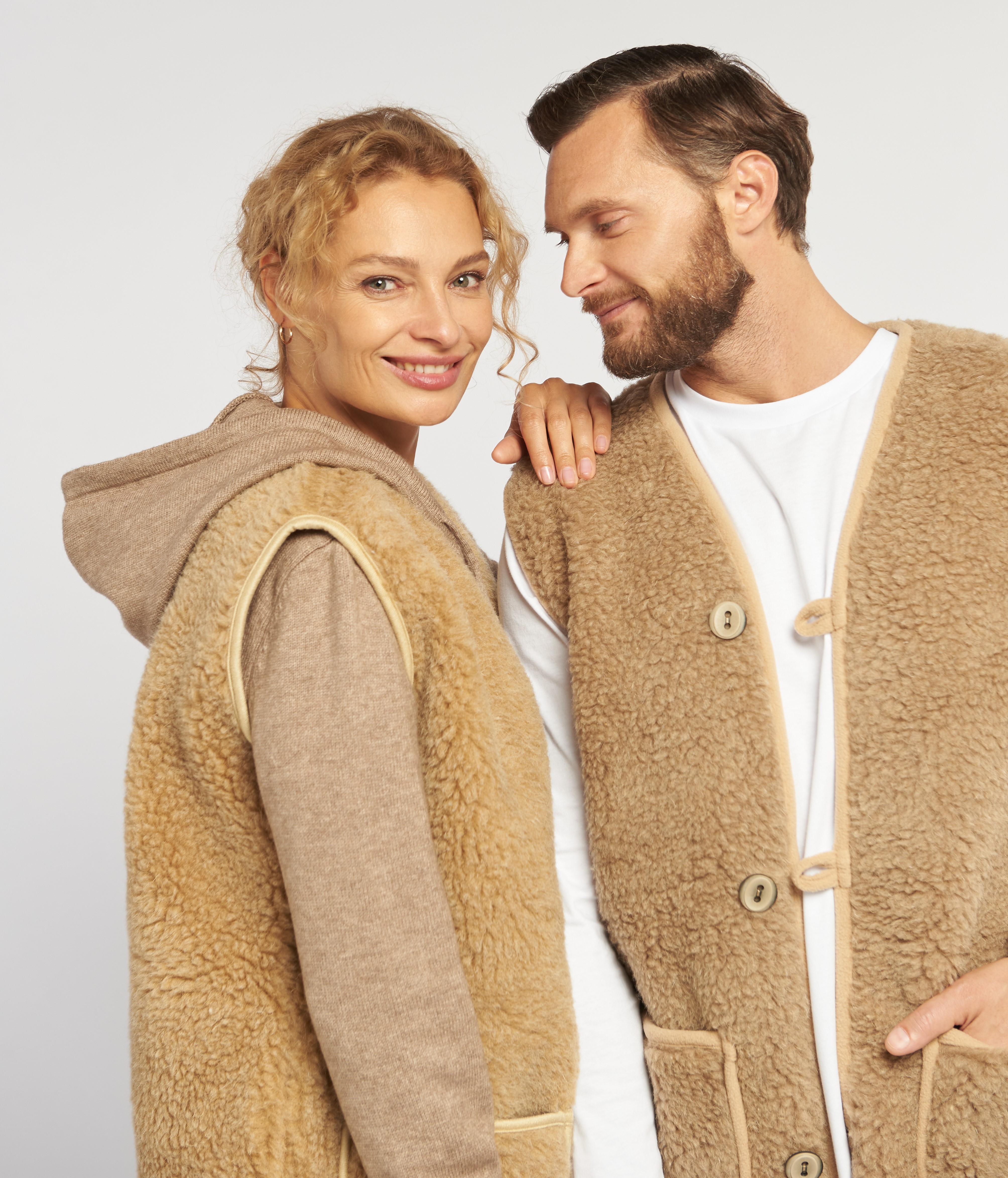 Меховые жилеты